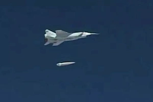 ТАСС: российский Су-34 впервые применил гиперзвуковую ракету «Кинжал» в ходе СВО ТАСС: российский Су-34 впервые применил гиперзвуковую ракету «Кинжал» в ходе СВО