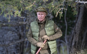 Путин и Шойгу отправились на отдых в сибирскую тайгу Путин и Шойгу отправились на отдых в сибирскую тайгу
