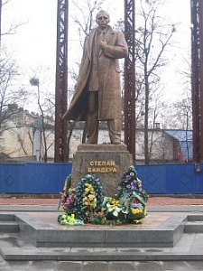 «Звездно-полосатый» Бандера «Звездно-полосатый» Бандера