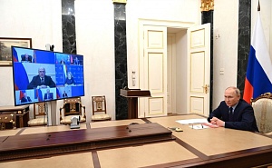 Путин провёл оперативное совещание с членами Совбеза Путин провёл оперативное совещание с членами Совбеза