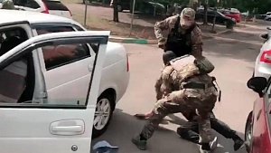 ФСБ накрыла подпольных оружейников в девяти регионах РФ ФСБ накрыла подпольных оружейников в девяти регионах РФ