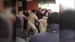 В УПЦ заявили о захвате радикалами еще одного храма на Украине В УПЦ заявили о захвате радикалами еще одного храма на Украине