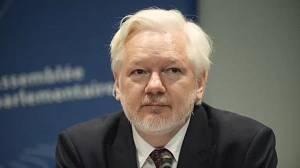Ассанж выступил с первым публичным заявлением после освобождения Ассанж выступил с первым публичным заявлением после освобождения
