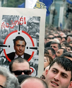 60 тысяч человек требуют отставки Саакашвили