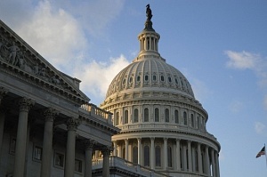 Конгресс США одобрил санкции против госдолга России Конгресс США одобрил санкции против госдолга России