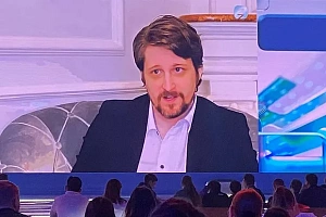 Сноуден рассказал о попытке государств захватить контроль над ИИ Сноуден рассказал о попытке государств захватить контроль над ИИ