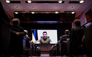 Зеленский назвал три шага для завершения кризиса на Украине Зеленский назвал три шага для завершения кризиса на Украине