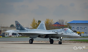 Состоялся первый полёт истребителя пятого поколения Су-57 