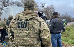 СМИ: СБУ расстреляла 20 человек и готовит провокацию с их телами СМИ: СБУ расстреляла 20 человек и готовит провокацию с их телами