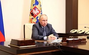 Путин поручил наградить учителей казанской гимназии
