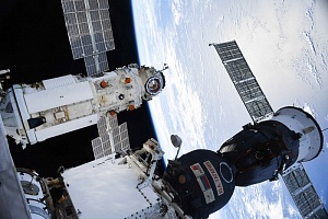 К модулю «Наука» на МКС впервые пристыковался пилотируемый корабль К модулю «Наука» на МКС впервые пристыковался пилотируемый корабль