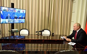 Путин раскритиковал выполнение поручений по развитию космической отрасли Путин раскритиковал выполнение поручений по развитию космической отрасли