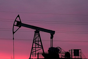 Мировые цены на нефть снижаются Мировые цены на нефть снижаются