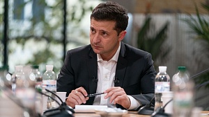 Зеленский: войну в Донбассе не остановить без диалога с Россией Зеленский: войну в Донбассе не остановить без диалога с Россией