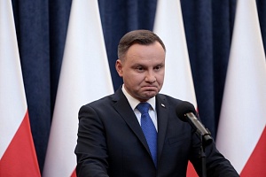 Дуда обвинил Меркель во «враждебных действиях» за поддержку «Северного потока — 2» Дуда обвинил Меркель во «враждебных действиях» за поддержку «Северного потока — 2»