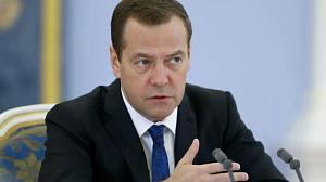 Медведев заявил о попытках НАТО ограничить деятельность России в Арктике Медведев заявил о попытках НАТО ограничить деятельность России в Арктике