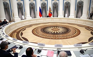 Путин: Россия «не свернет с суверенного курса» Путин: Россия «не свернет с суверенного курса»