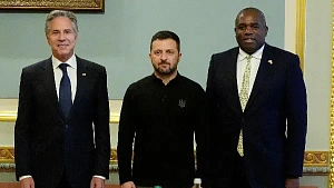 Зеленский передал Блинкену список возможных целей для ударов по России Зеленский передал Блинкену список возможных целей для ударов по России