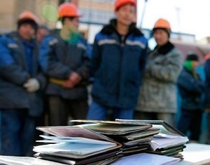 Мигрантам в Якутии запретили торговать и возить пассажиров Мигрантам в Якутии запретили торговать и возить пассажиров