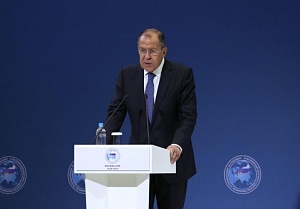 Лавров заявил о мощном давлении на Россию Лавров заявил о мощном давлении на Россию