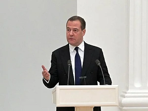 Медведев: существование Украины опасно для её жителей Медведев: существование Украины опасно для её жителей