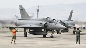 Франция доставила Киеву первые самолёты Mirage 2000 Франция доставила Киеву первые самолёты Mirage 2000