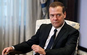 Медведев предрёк голод и эпидемии из-за антироссийских санкций