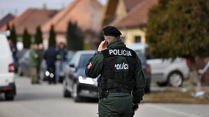 Премьеру Словакии прислали конверт с пулей Премьеру Словакии прислали конверт с пулей