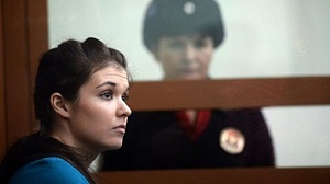 Суд разрешил выпустить Варвару Караулову из колонии по УДО Суд разрешил выпустить Варвару Караулову из колонии по УДО