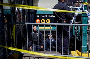 Число пострадавших в нью-йоркском метро выросло до 24