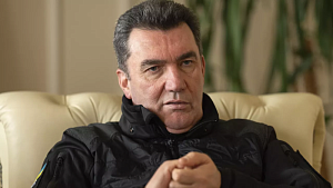 Зеленский уволил Данилова с поста секретаря СНБО Зеленский уволил Данилова с поста секретаря СНБО