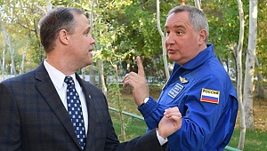 США временно вывели Рогозина из-под санкций по просьбе NASA США временно вывели Рогозина из-под санкций по просьбе NASA