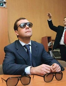 Медведев станет «многоликим» Медведев станет «многоликим»