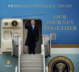 Трамп выпустил книгу и высмеял своих оппонентов Трамп выпустил книгу и высмеял своих оппонентов