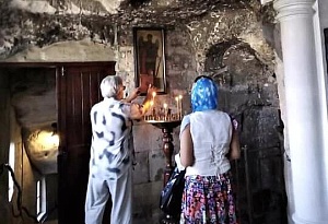 Бог слышит возносимые здесь молитвы Бог слышит возносимые здесь молитвы