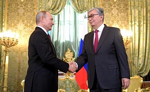 В Кремле начались переговоры Путина с Касым-Жомартом Токаевым В Кремле начались переговоры Путина с Касым-Жомартом Токаевым