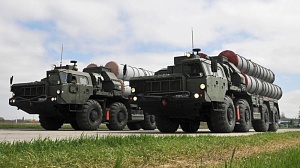 Турецкие военные прилетели в Россию для освоения С-400 Турецкие военные прилетели в Россию для освоения С-400