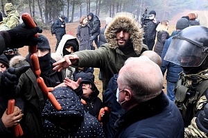 Уполномоченная Кабмина ФРГ призвала принять мигрантов из приграничной зоны с Польшей