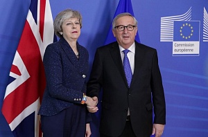 Мэй согласовала с Еврокомиссией поправки к соглашению по Brexit Мэй согласовала с Еврокомиссией поправки к соглашению по Brexit
