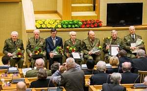 Сейм Литвы наградил воевавших против СССР партизан