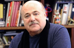 Александр Калягин: «Неприлично покидать страну, когда ей тяжело...» Александр Калягин: «Неприлично покидать страну, когда ей тяжело...»