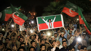 В Пакистане проходят многотысячные митинги