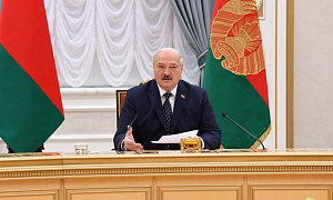 Лукашенко призвал остановить конфликт на Украине