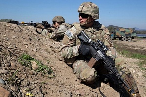Американские военные отрабатывают бои против России в Европе Американские военные отрабатывают бои против России в Европе