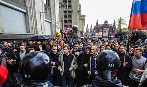 Социологи предупредили о возможности массовых протестов в России Социологи предупредили о возможности массовых протестов в России