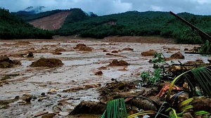 Десятки человек погибли из-за тропического шторма на Филиппинах