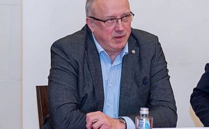 Эстонский депутат назвал русскоязычных жителей страны мусором Эстонский депутат назвал русскоязычных жителей страны мусором