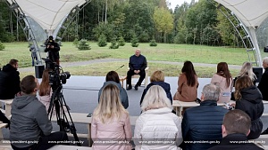 Лукашенко: Польша оказалась накануне «грандиозного шухера» Лукашенко: Польша оказалась накануне «грандиозного шухера»