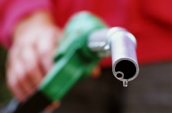Госдума повысила акцизы на бензин с 1 апреля