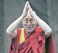 Далай-лама угрожает тибетцам отставкой